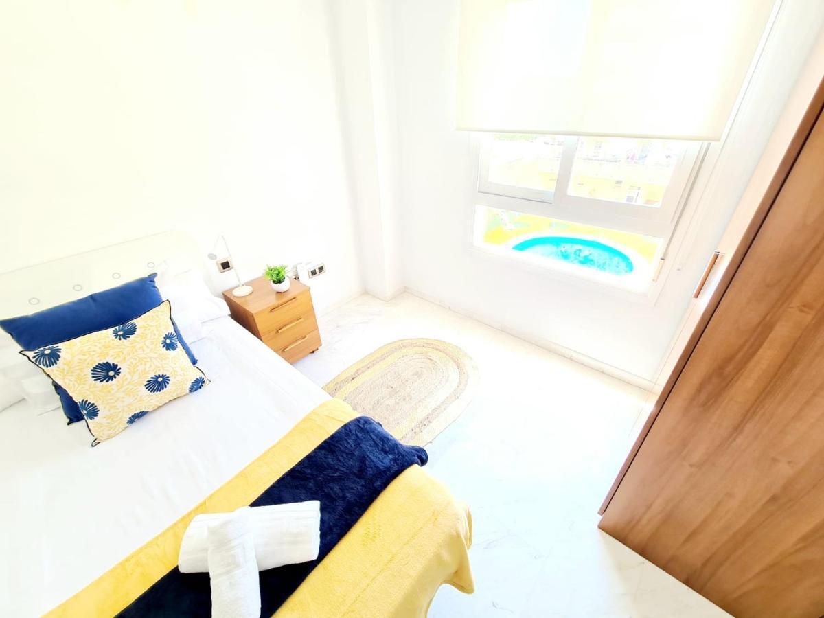 Apartamento 3 Dormitorios Малага Екстериор снимка